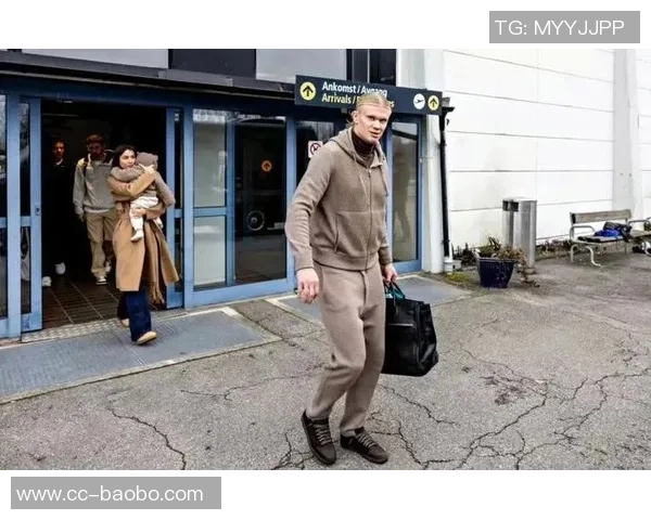 挪威队归国受热烈欢迎哈兰德表达深厚自豪感与骄傲情绪